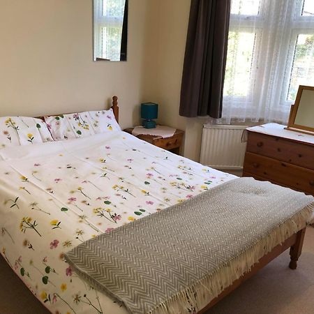 Spacious West London 2 Bedroom Apartment Londres Exterior foto