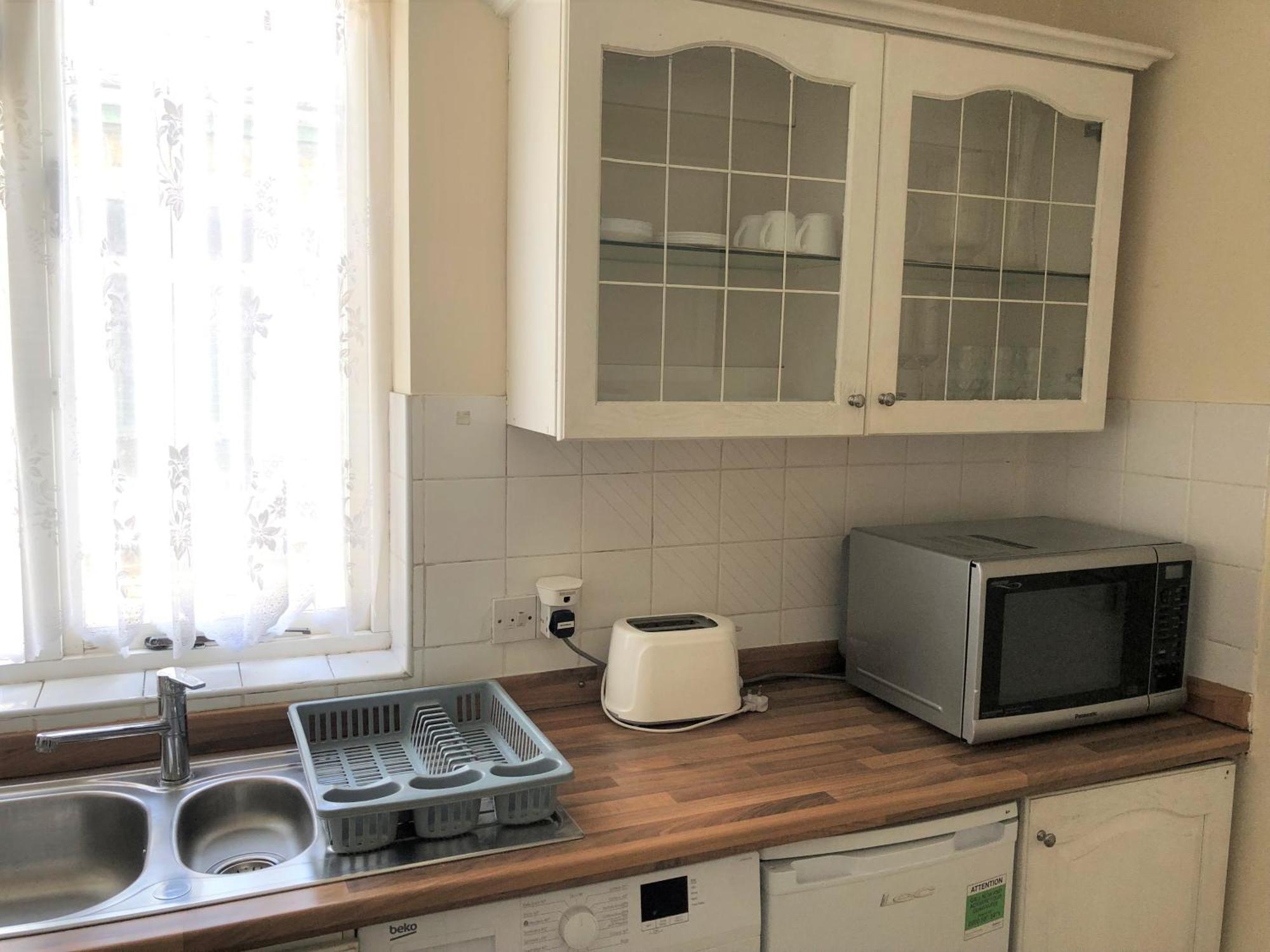 Spacious West London 2 Bedroom Apartment Londres Exterior foto