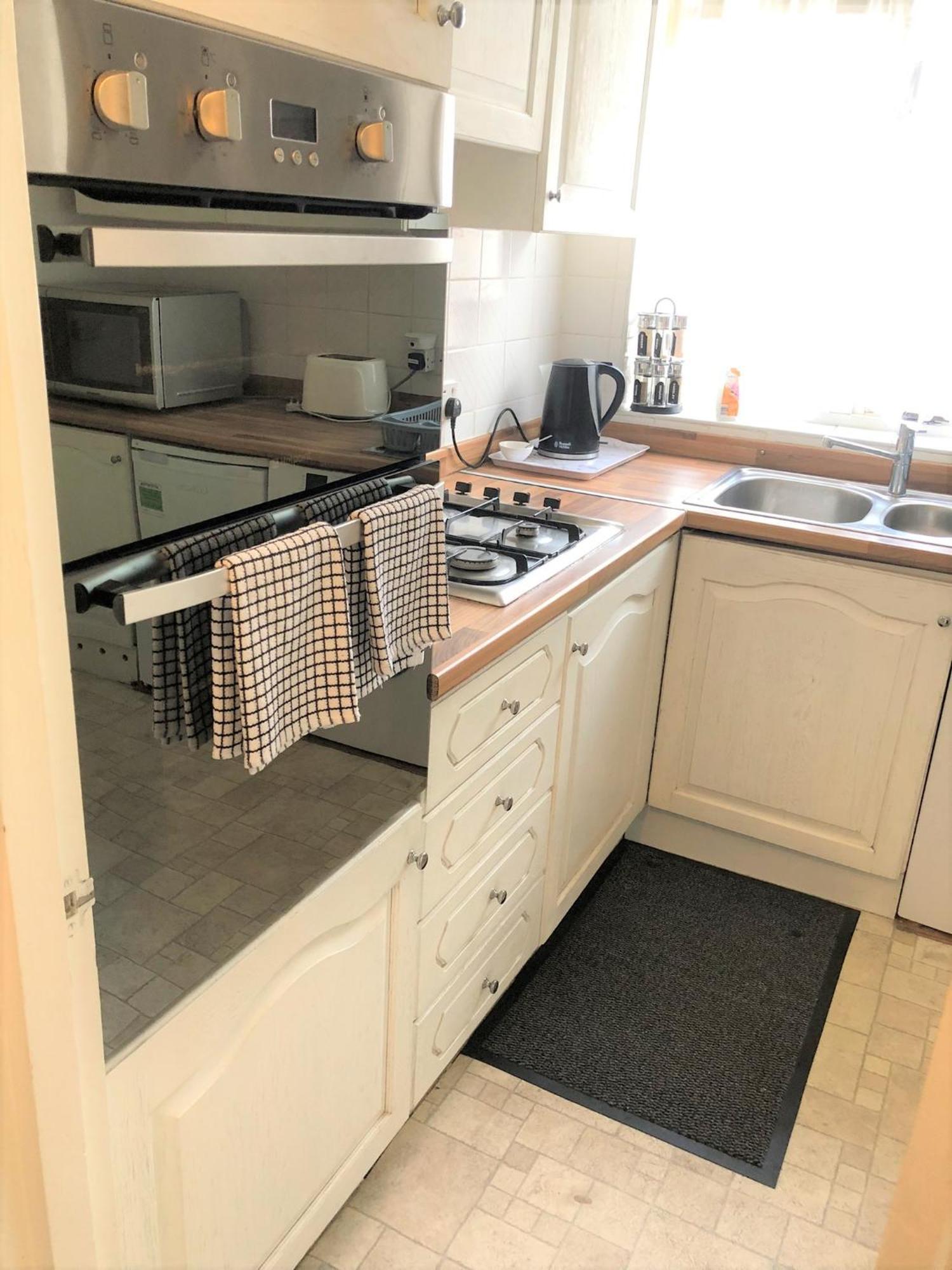 Spacious West London 2 Bedroom Apartment Londres Exterior foto
