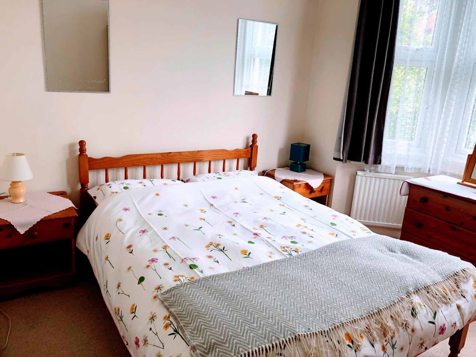 Spacious West London 2 Bedroom Apartment Londres Exterior foto