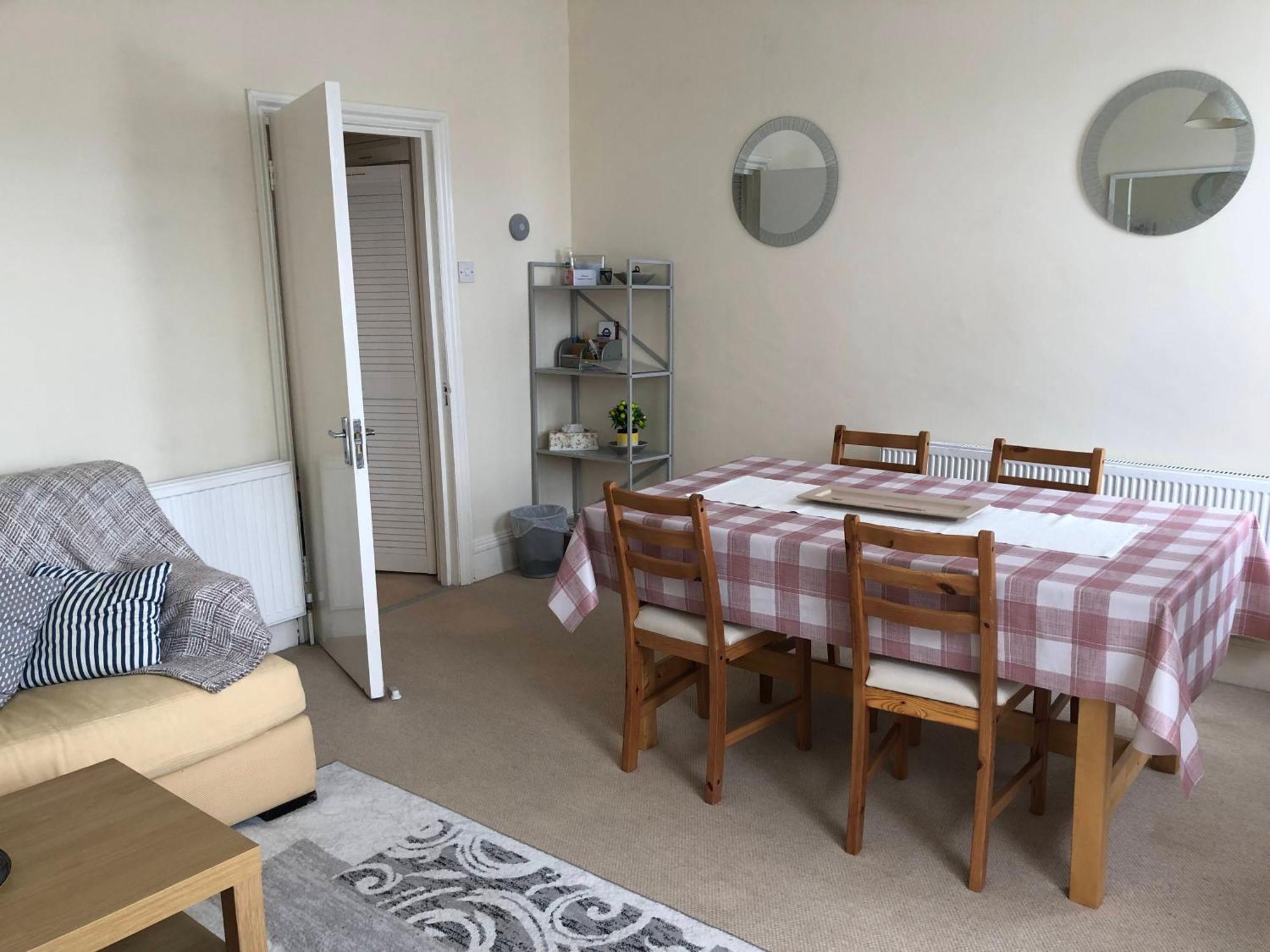 Spacious West London 2 Bedroom Apartment Londres Exterior foto