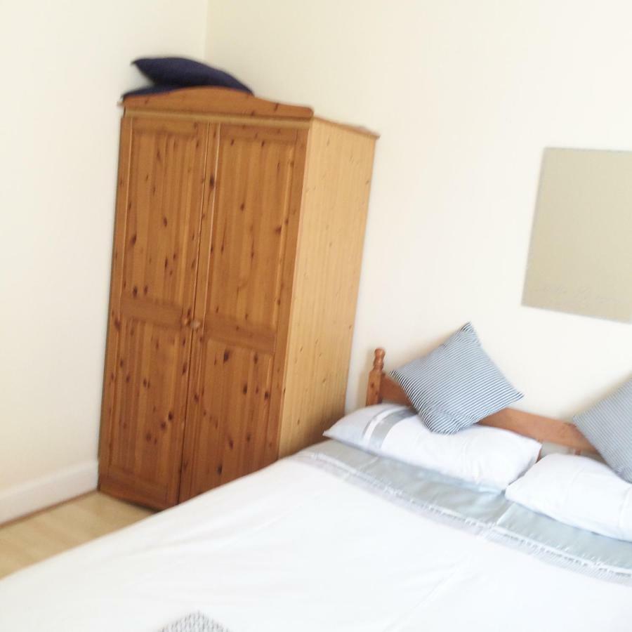 Spacious West London 2 Bedroom Apartment Londres Exterior foto